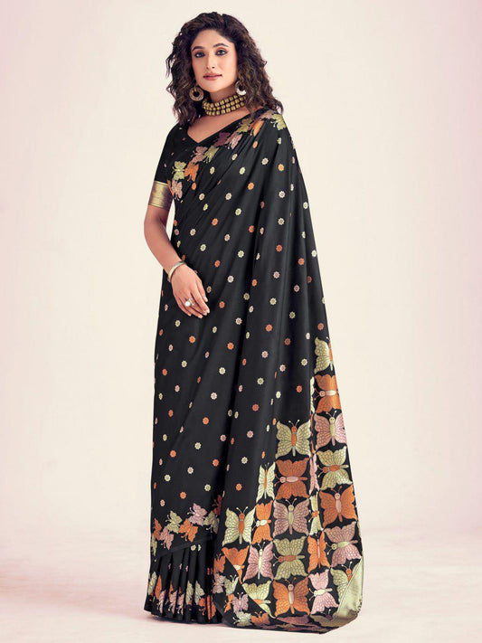 Serene Symphony In Banarasi Artistry