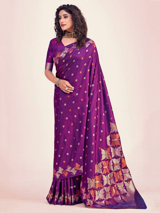 Serene Symphony In Banarasi Artistry